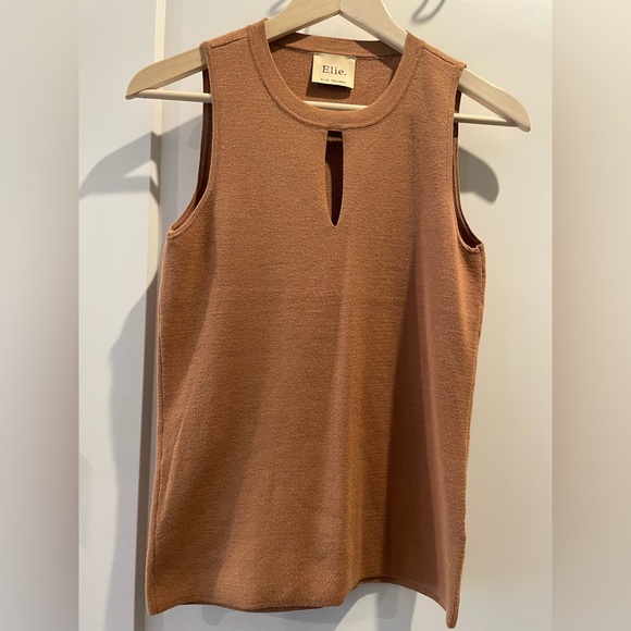 Elie Tahari Tan Sleeveless Keyhole Tank - Picture 1 of 3